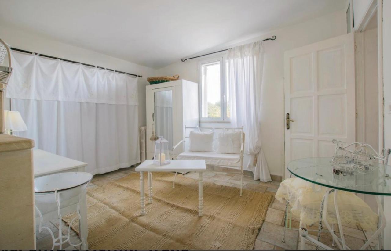 Villa Annabella - Vacanze Ostuni カロヴィーニョ エクステリア 写真